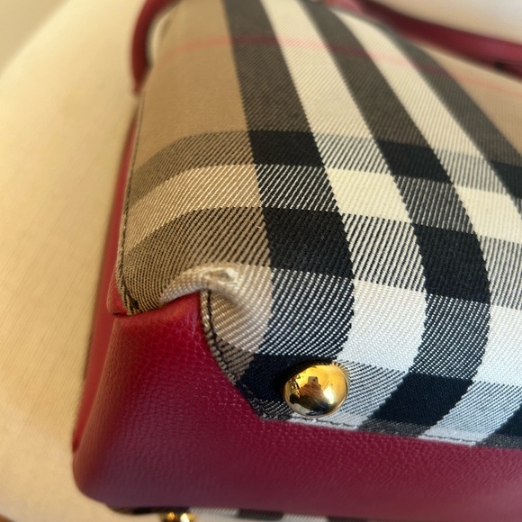 Burberry Medium Red/Beige House Check Banner Bag - Picture 14 of 15
